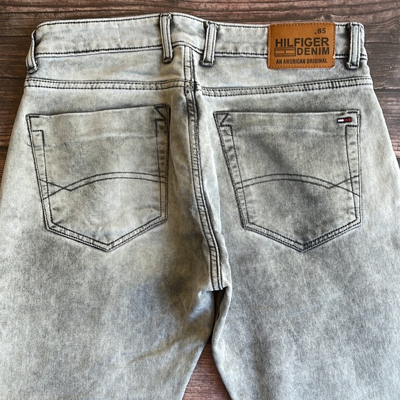 TOMMY HILFIGER | Pale grey skinny leg jeans - Picture 4 of 15